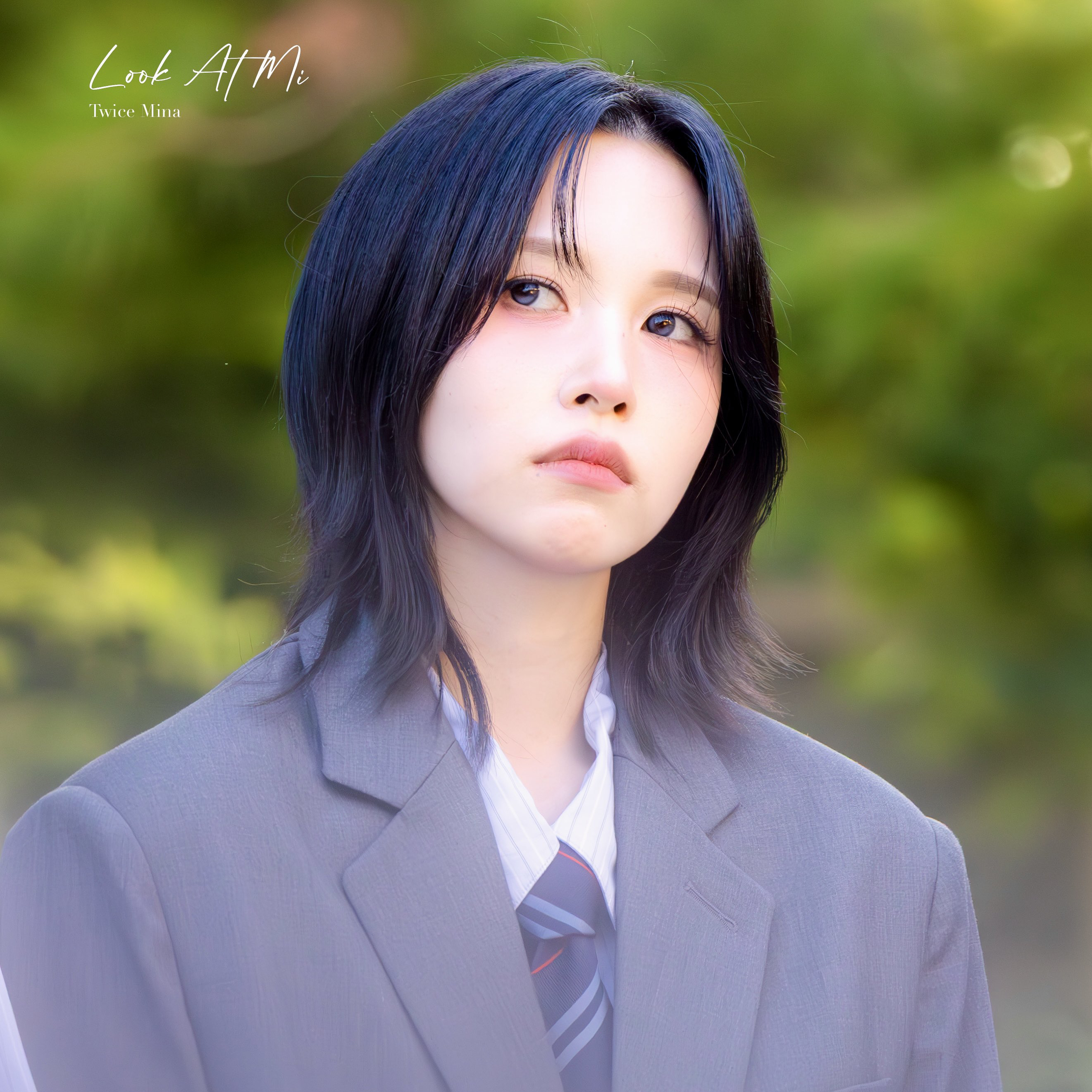 Behind-the-scenes cut of Mina (TWICE)