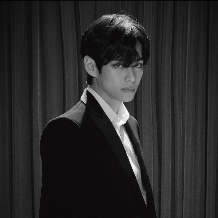 뷔 (방탄소년단) 최근 활동샷