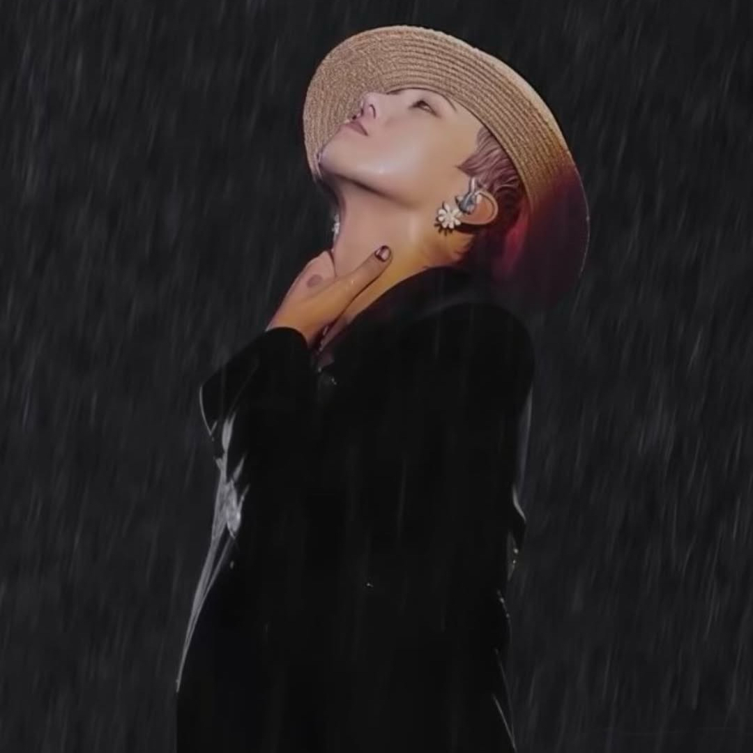Recent activity shot of G-DRAGON (BIGBANG)