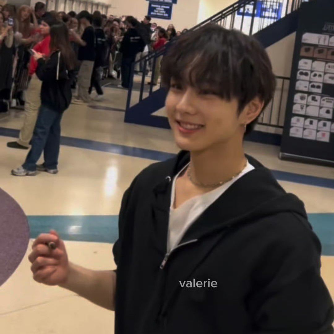 Recent activity shot of Jungwon (ENHYPEN)