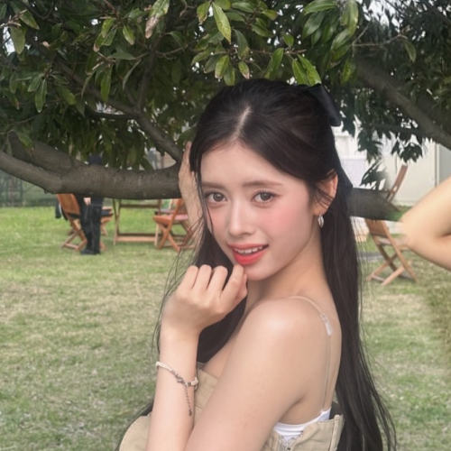 Behind-the-scenes cut of Rima (NiziU)