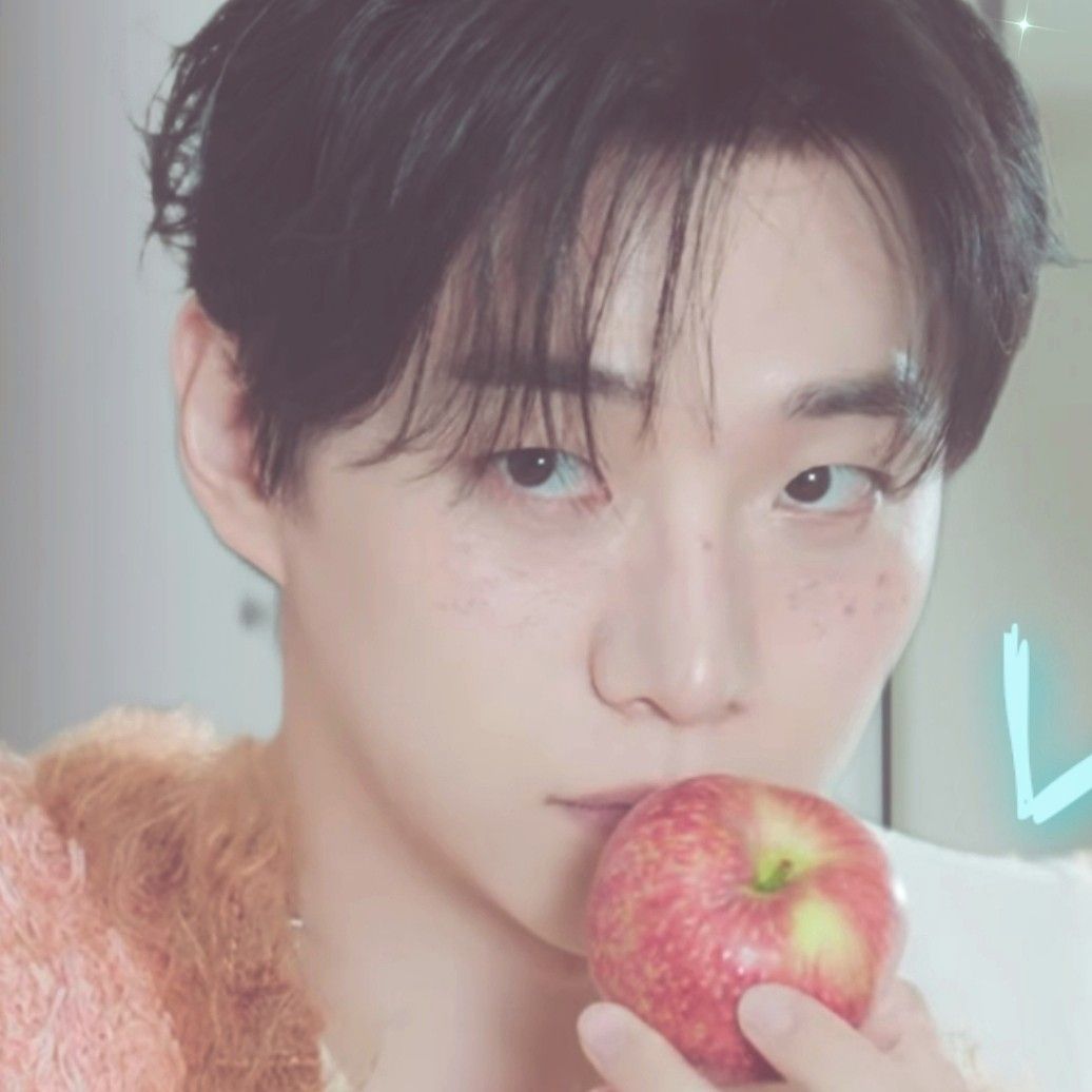 Latest photo of Junho (2PM)