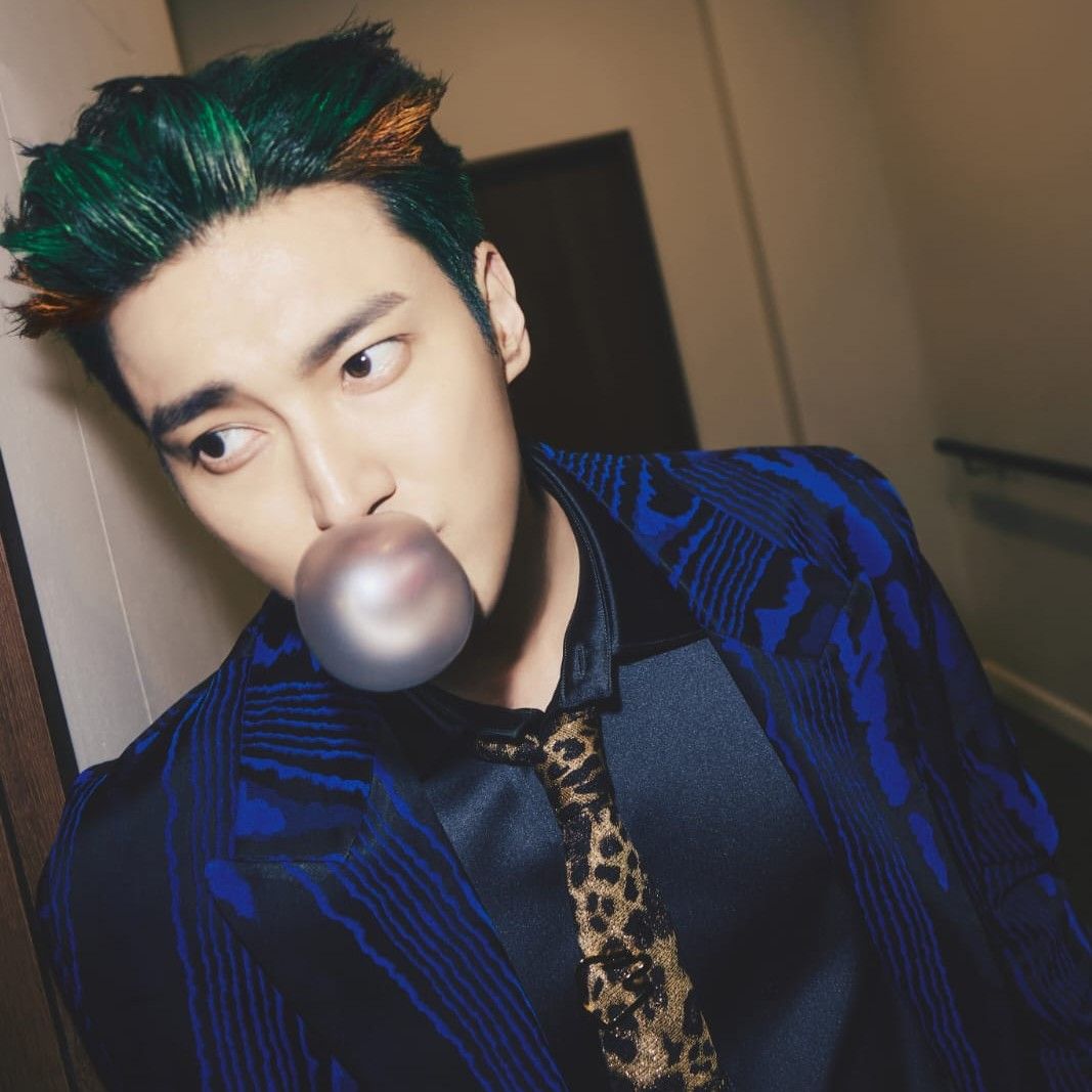 Recent activity shot of Siwon (Super Junior)