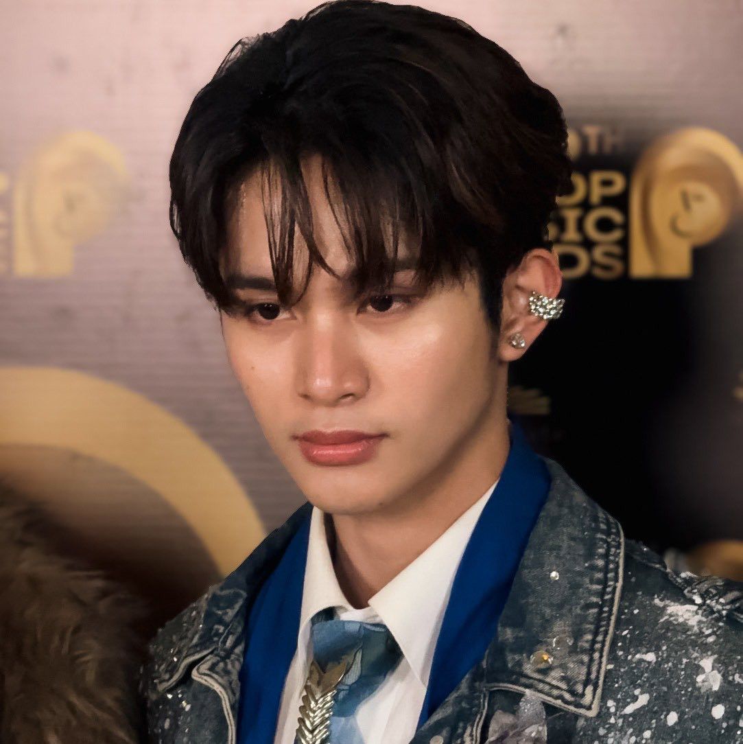 Latest photo of Winston (HORI7ON)