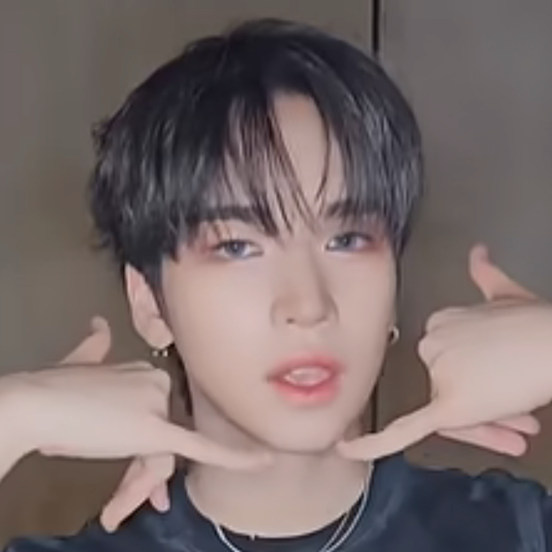 Recent activity shot of Hanjun (n.SSign)