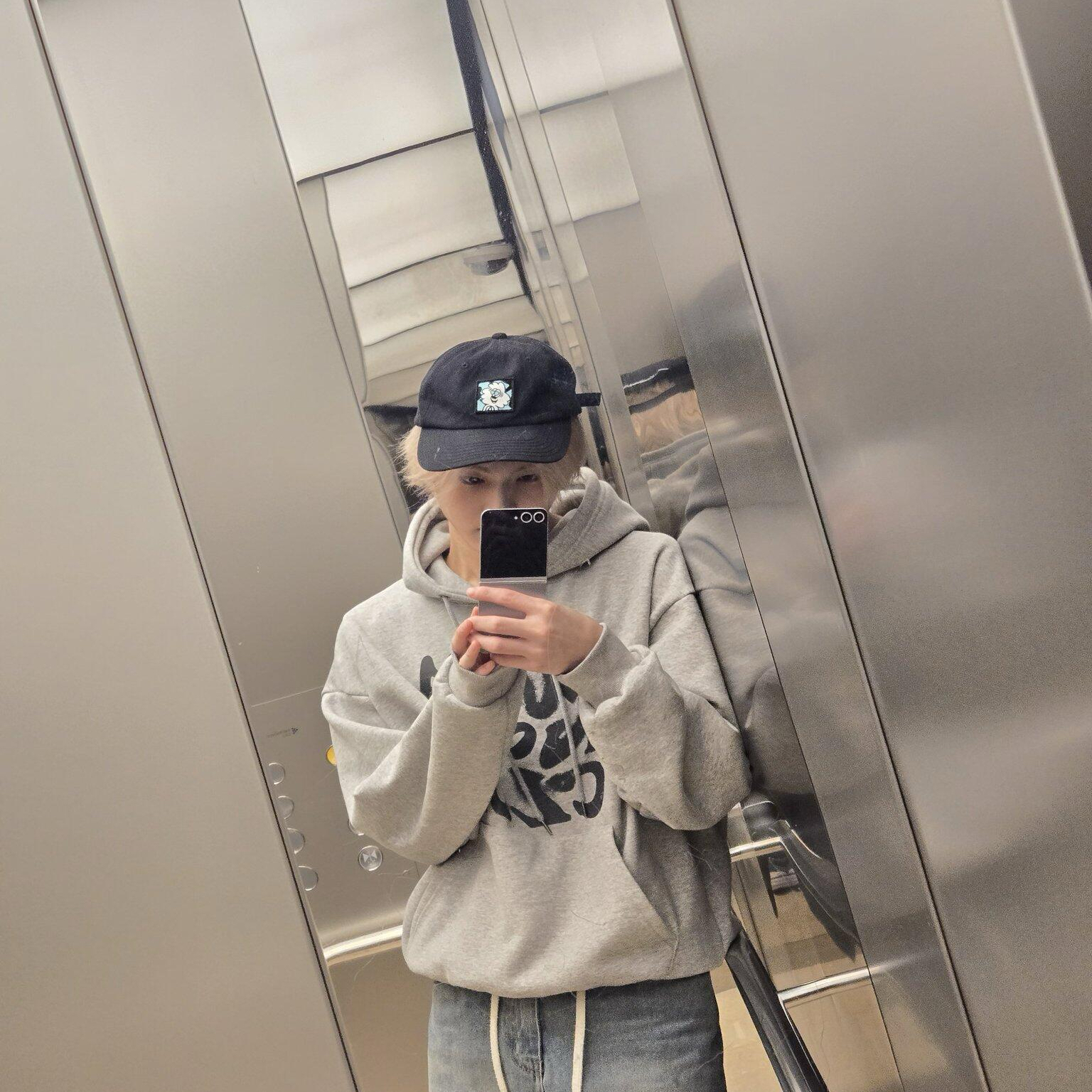 Foto aktivitas terbaru Jungwon (ENHYPEN)