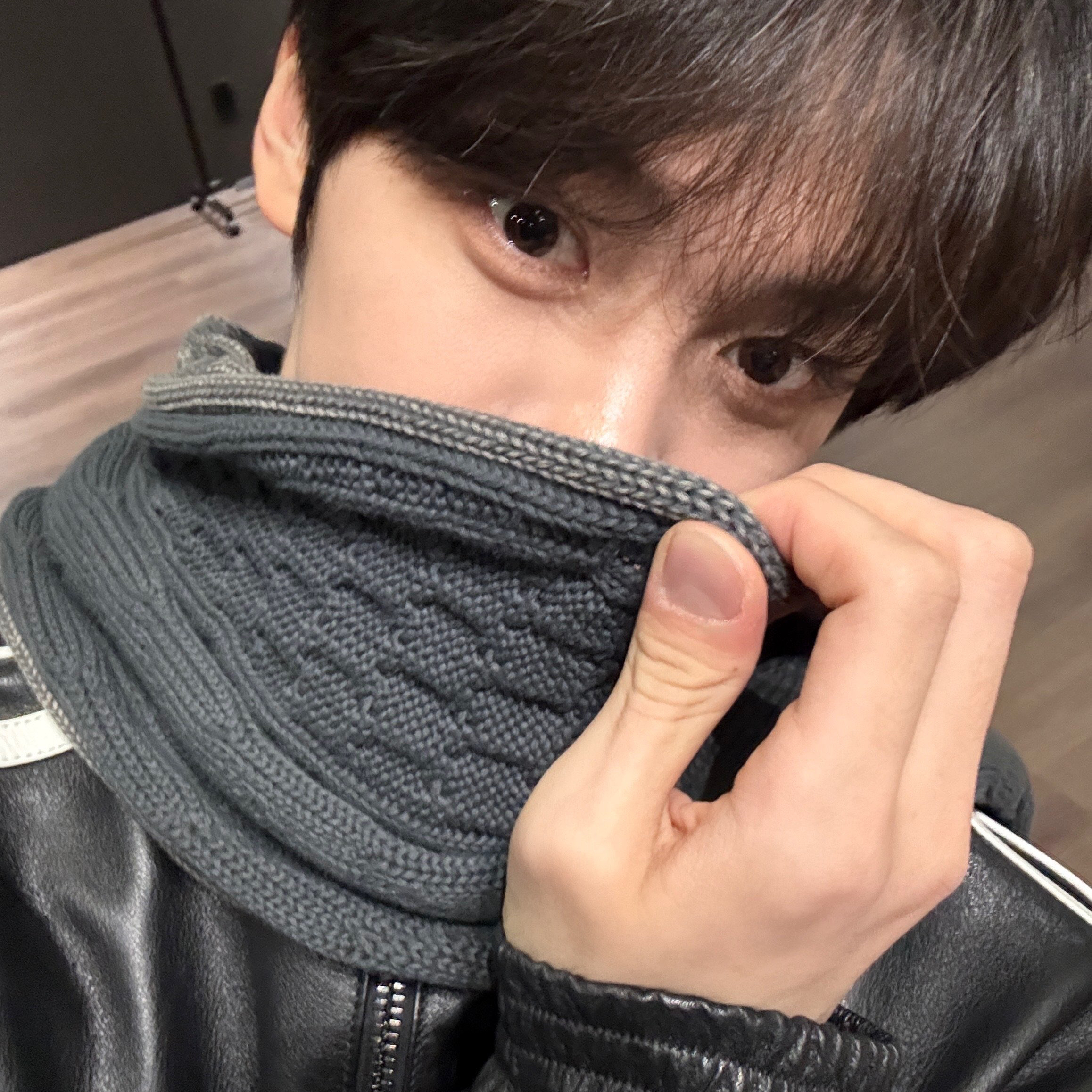 Recent activity shot of Kim Gyuvin (ZEROBASEONE)