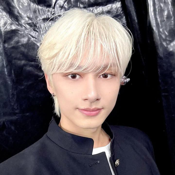 Recent activity shot of Jun (SEVENTEEN)
