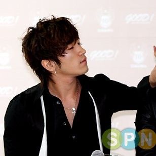 A moment captured by Lee Minwoo (SHINHWA)'s fan