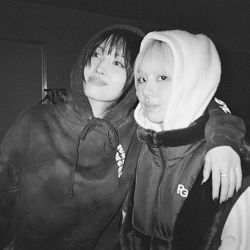 Foto terbaru Momo (TWICE)