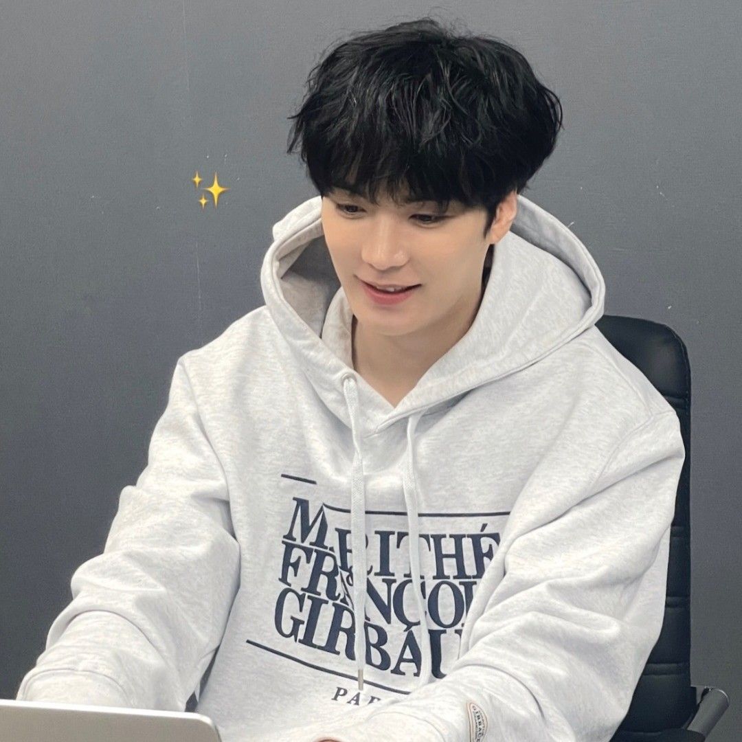 Behind-the-scenes cut of Kim Jonghyeon