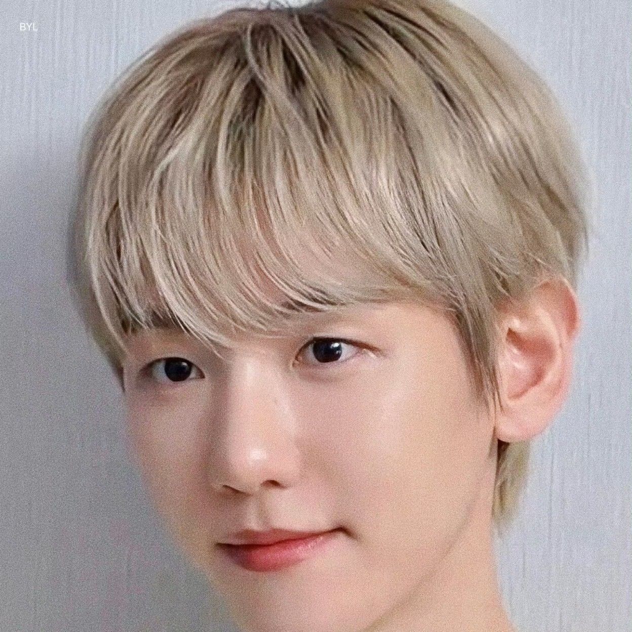 A moment captured by Baekhyun (EXO)'s fan