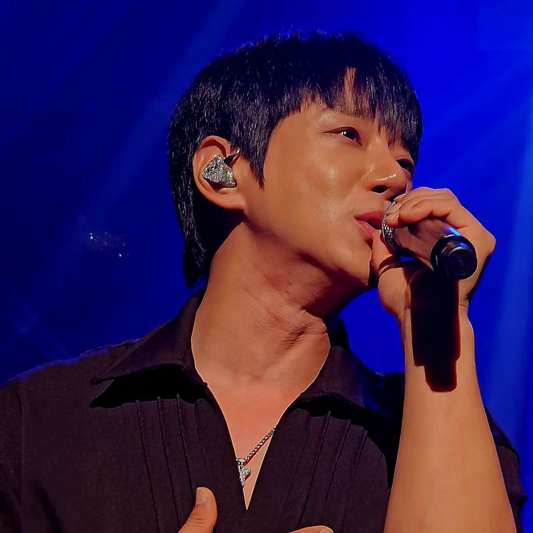 Behind-the-scenes cut of Hwang Chiyeol