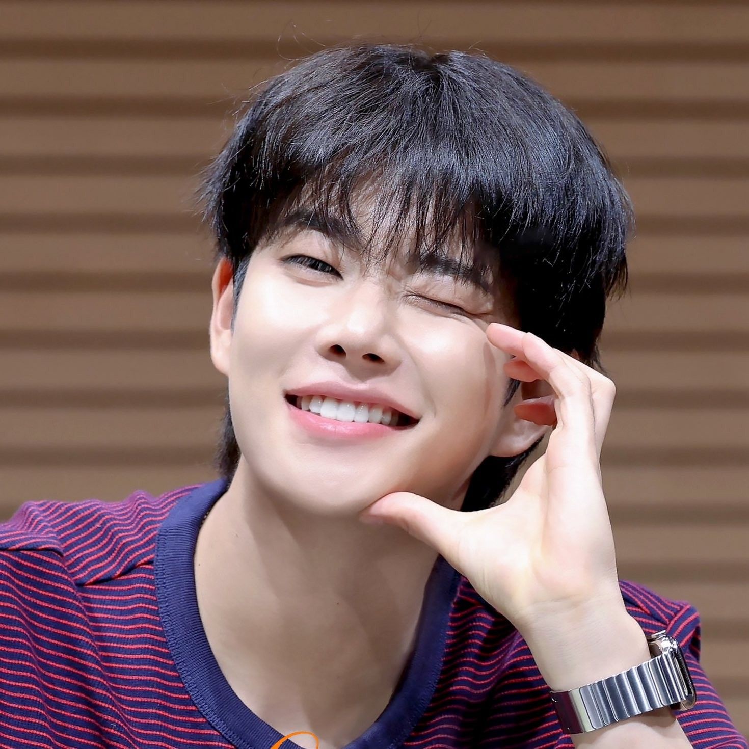 Latest photo of MJ (ASTRO)