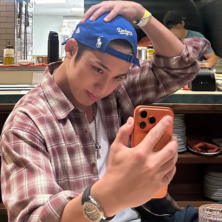 Latest photo of Mingyu (SEVENTEEN)