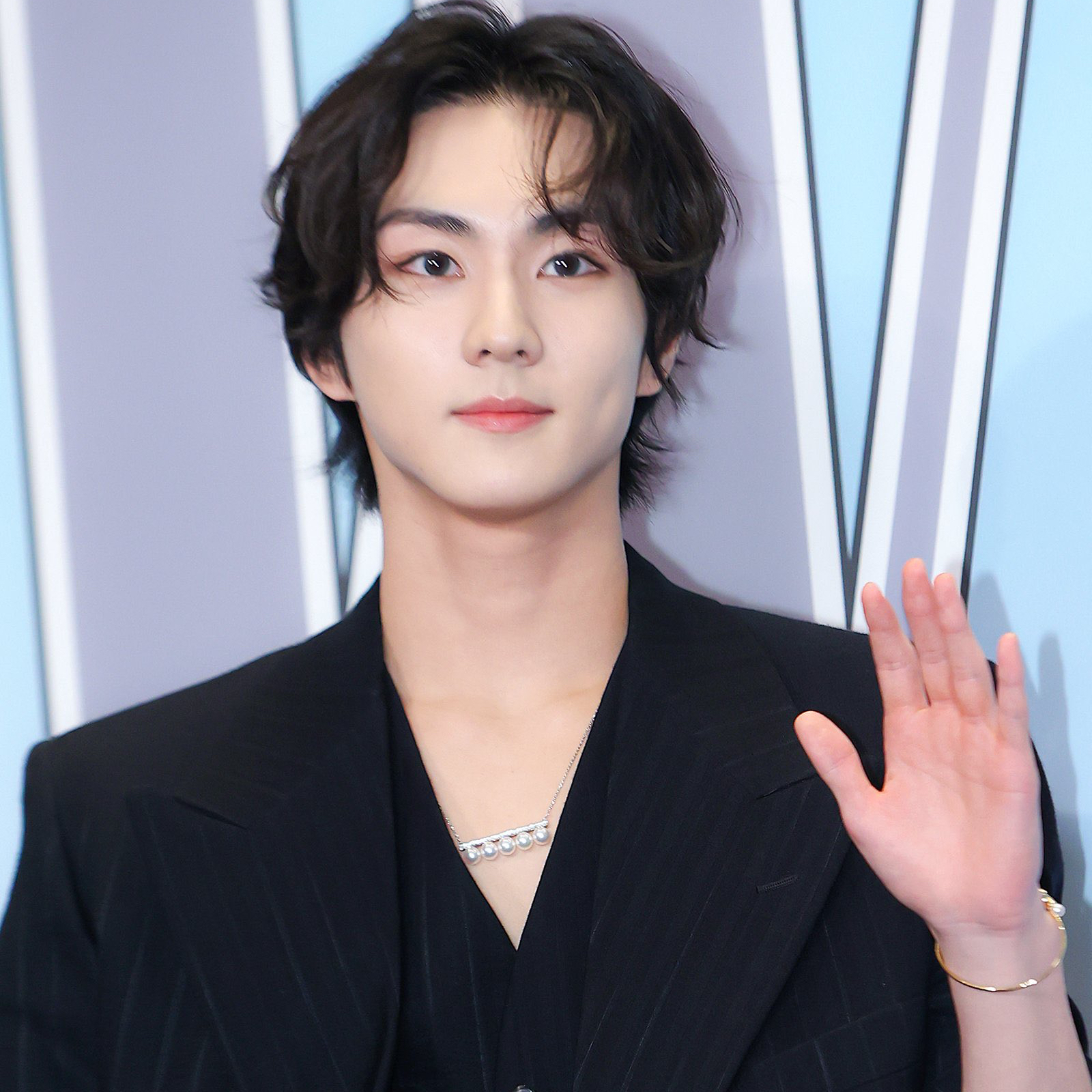 Latest photo of Jungwon (ENHYPEN)