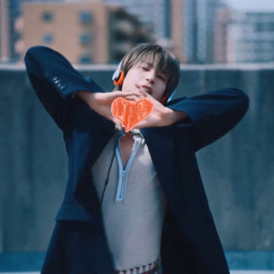 Behind-the-scenes cut of Han Seungwoo