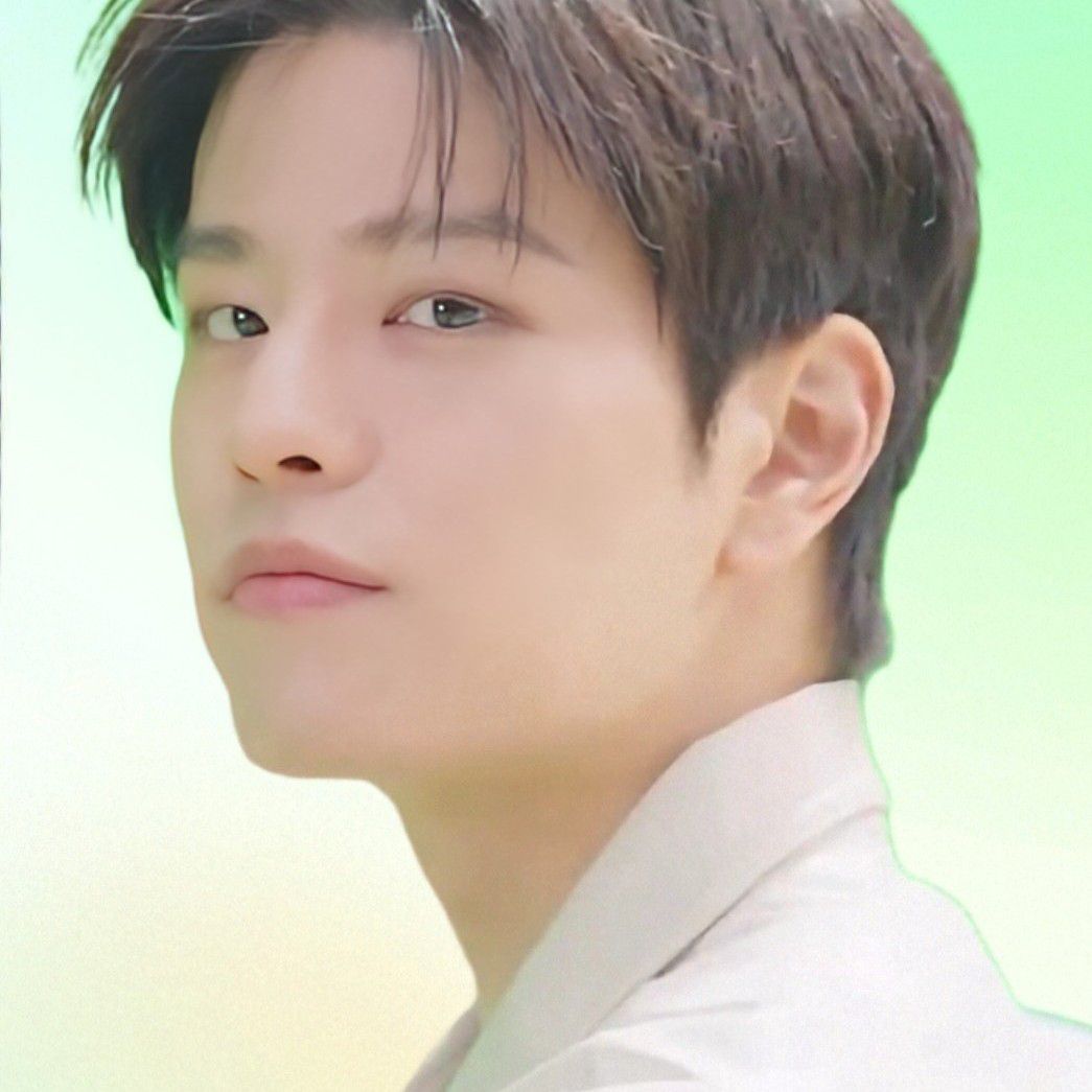 Behind-the-scenes cut of Seungmin (Stray Kids)