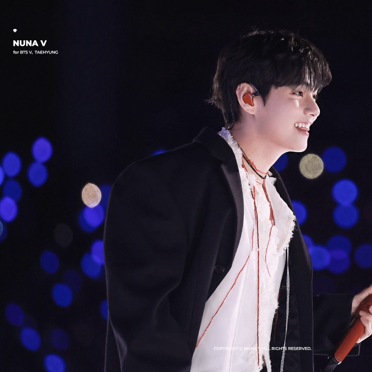 뷔 (방탄소년단) 최근 활동샷