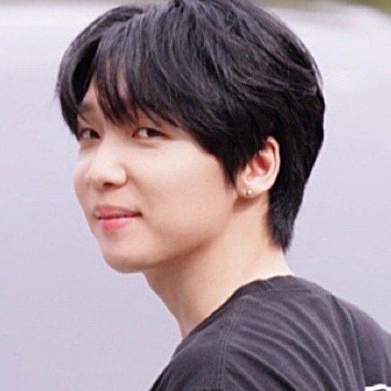 Recent activity shot of Jeong Sewoon