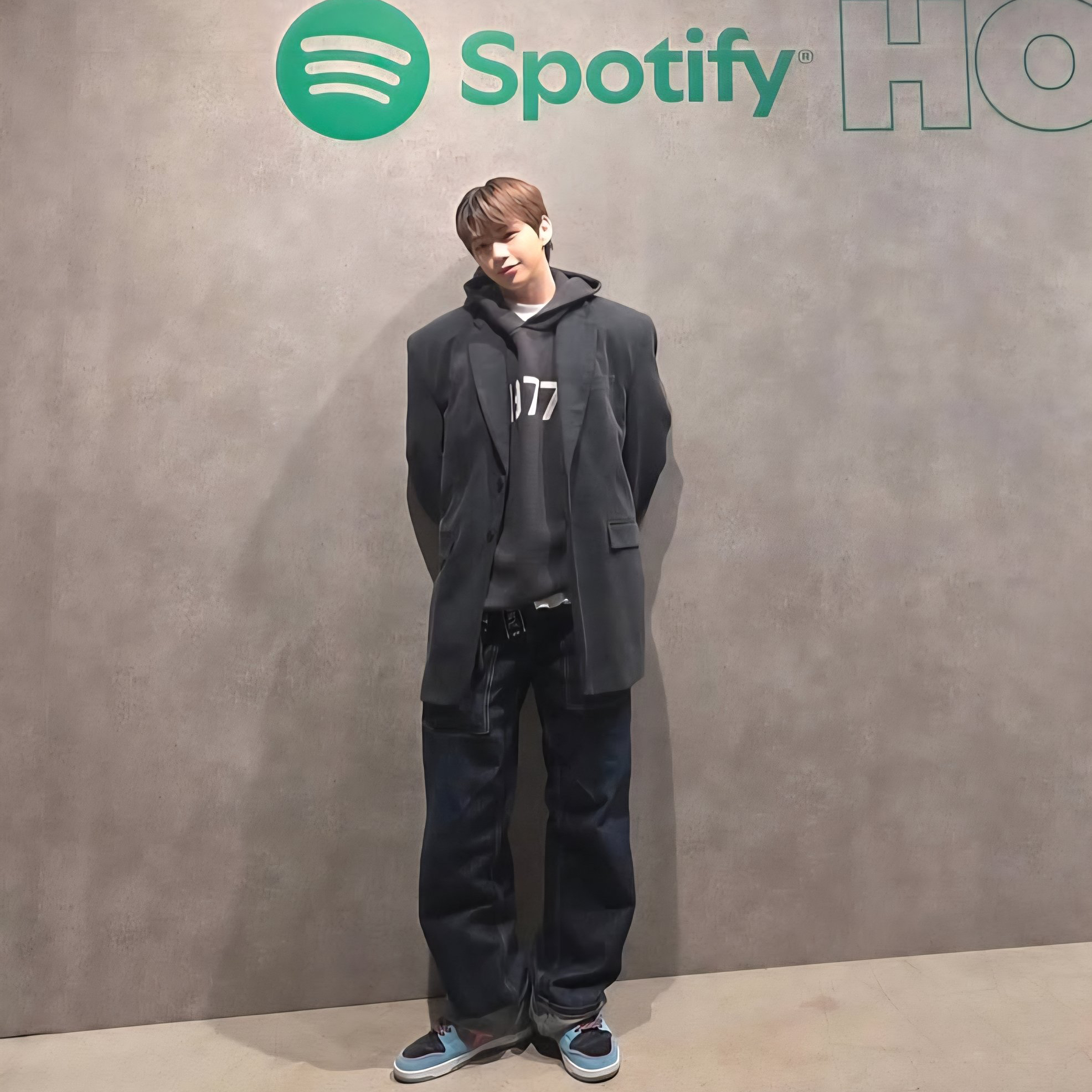 A moment captured by Kang Daniel's fan