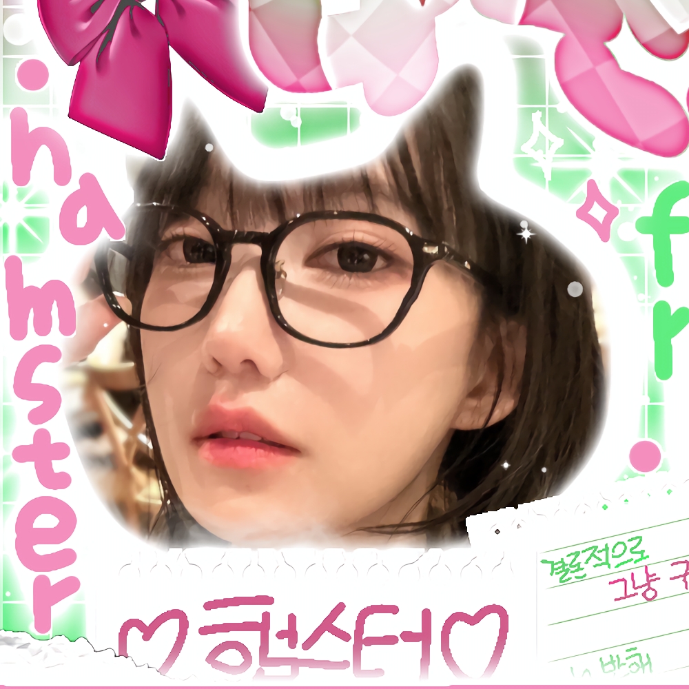 Latest photo of Magenta (QWER)
