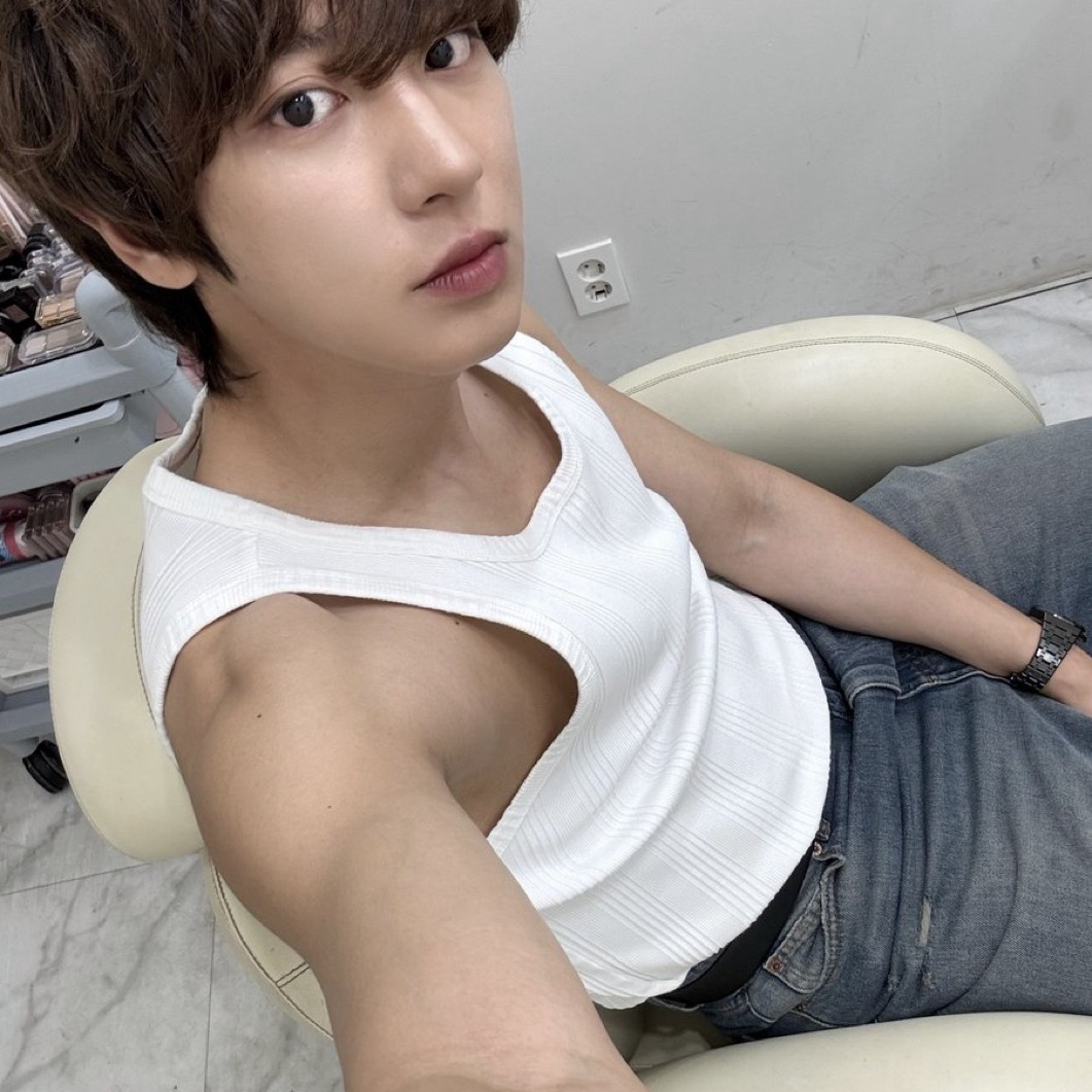 Behind-the-scenes cut of Chanyeol (EXO)
