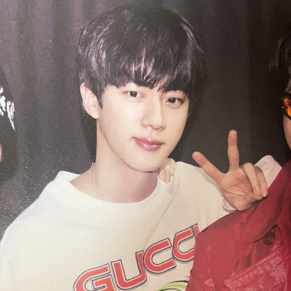 진 (방탄소년단) 최근 활동샷