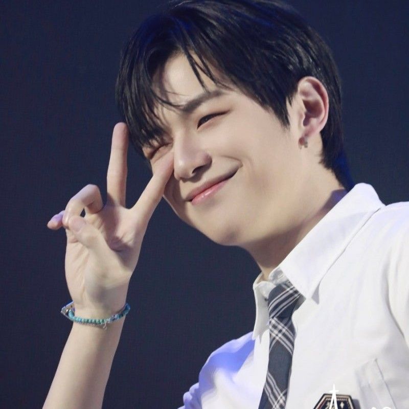 Behind-the-scenes cut of Kang Daniel