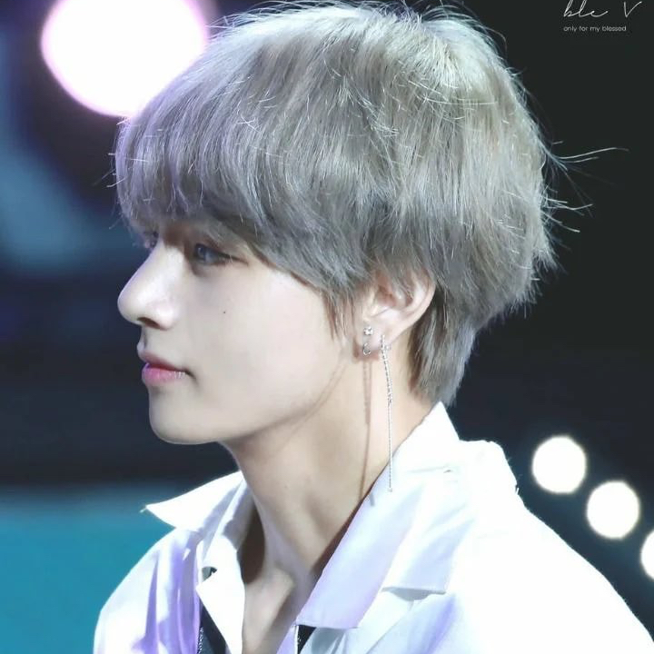 V (BTS)の最近の活動写真