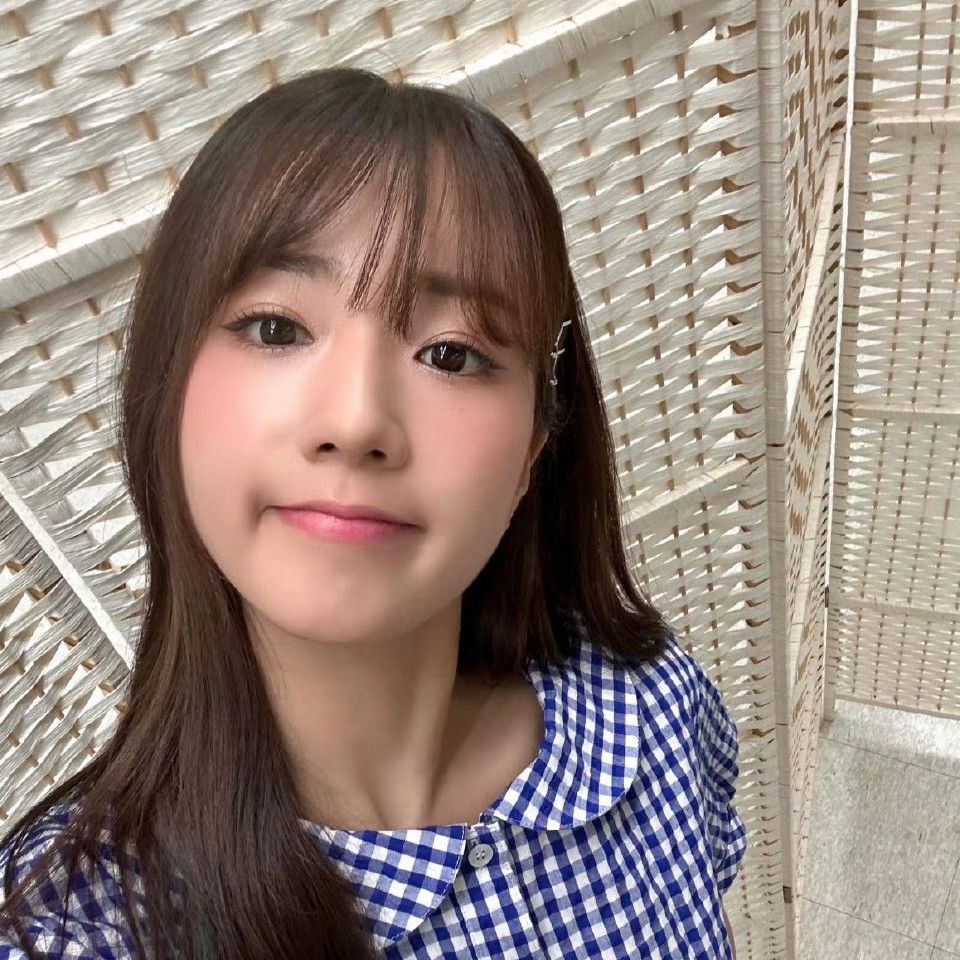 A moment captured by Yoon Bomi (Apink)'s fan