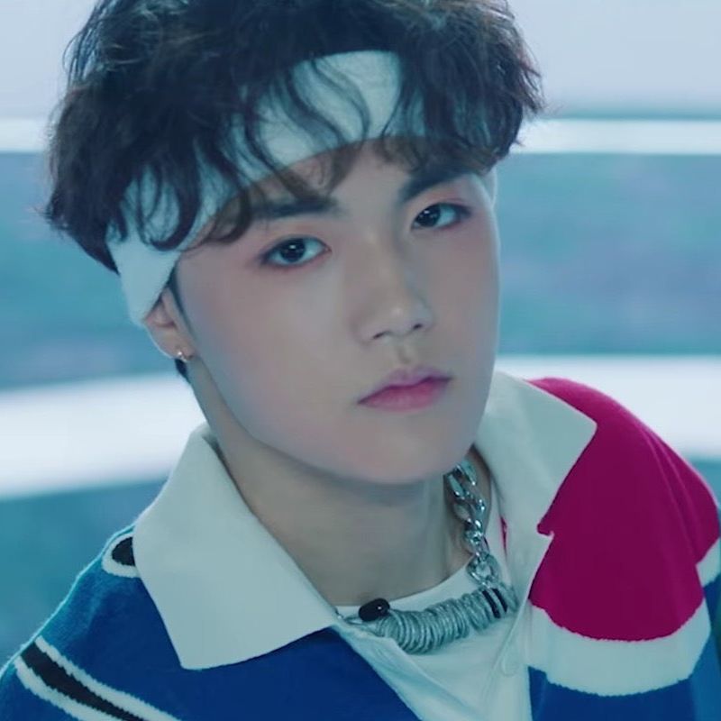 Latest photo of Doyoung (TREASURE)