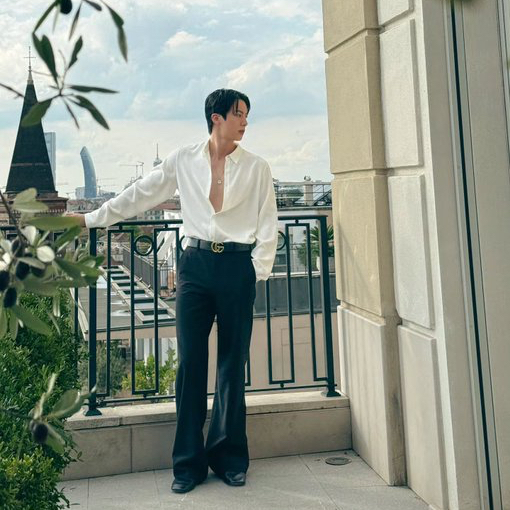 Behind-the-scenes cut of Jin (BTS)