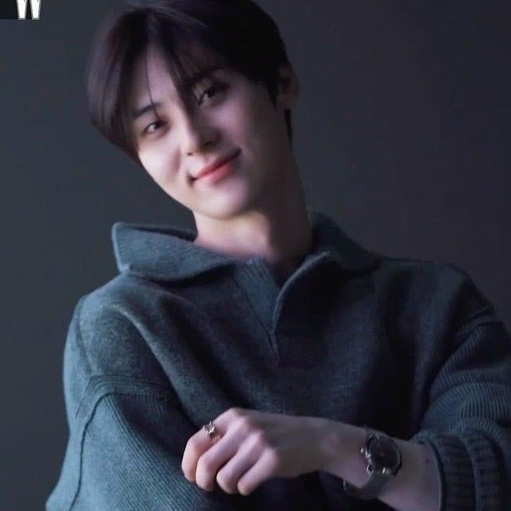 Recent activity shot of Hwang Minhyun