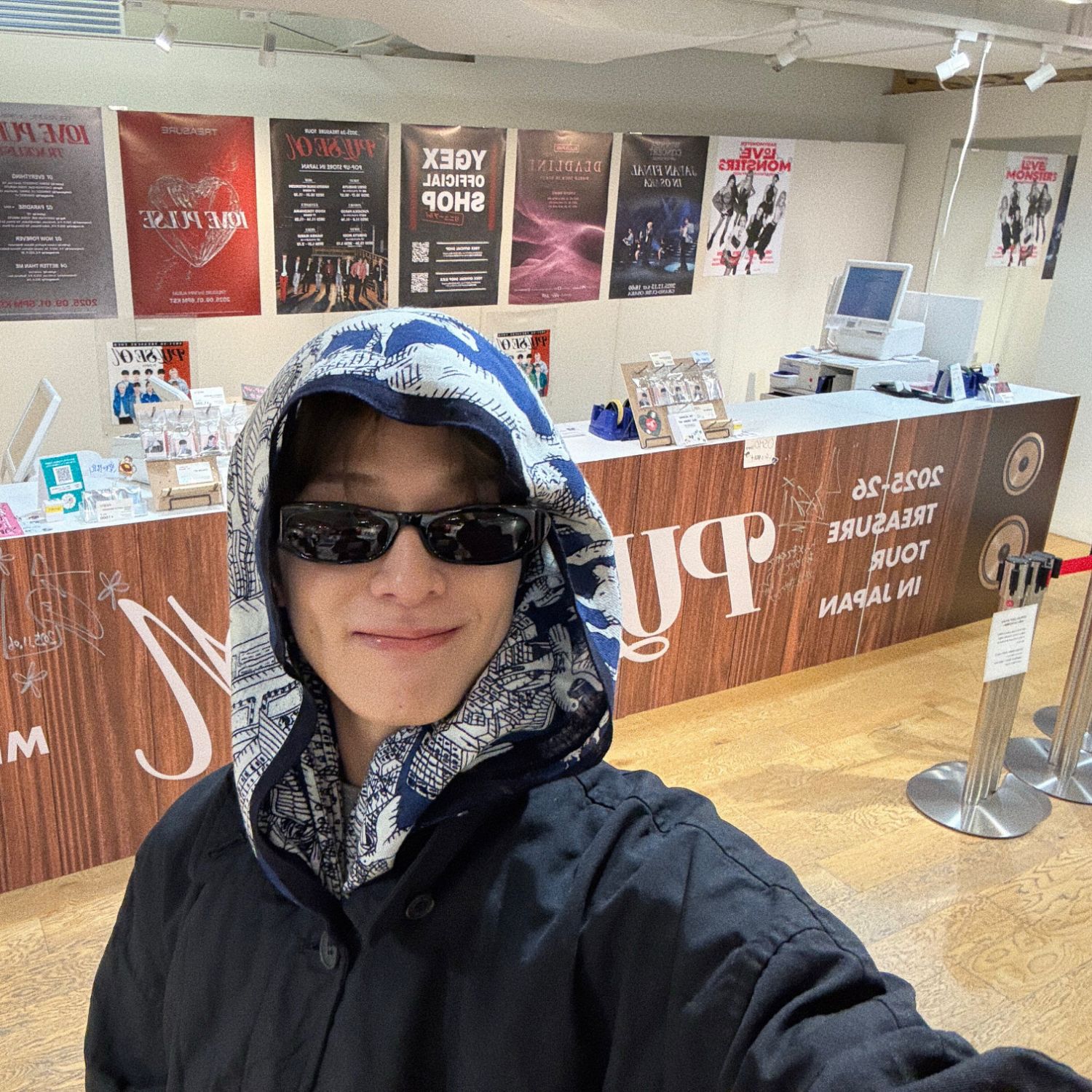 Latest photo of TREASURE