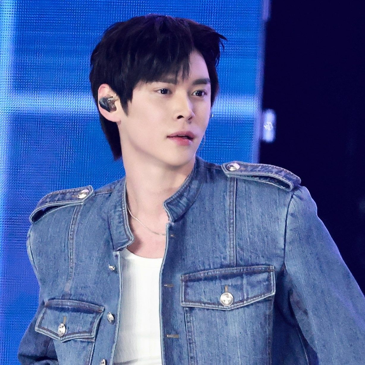 Recent activity shot of Eunseok (RIIZE)