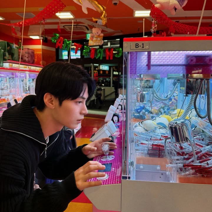 Recent activity shot of HANGYEOM (OMEGA X)