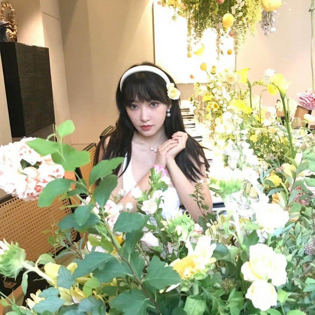 Behind-the-scenes cut of Cheng Xiao