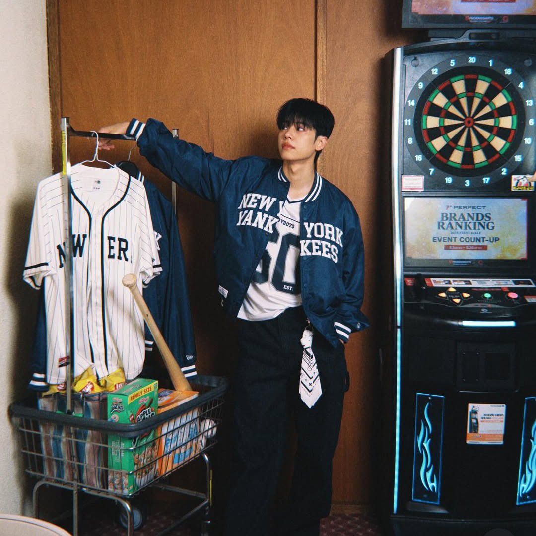 A moment captured by Kim Donghyun (AB6IX)'s fan