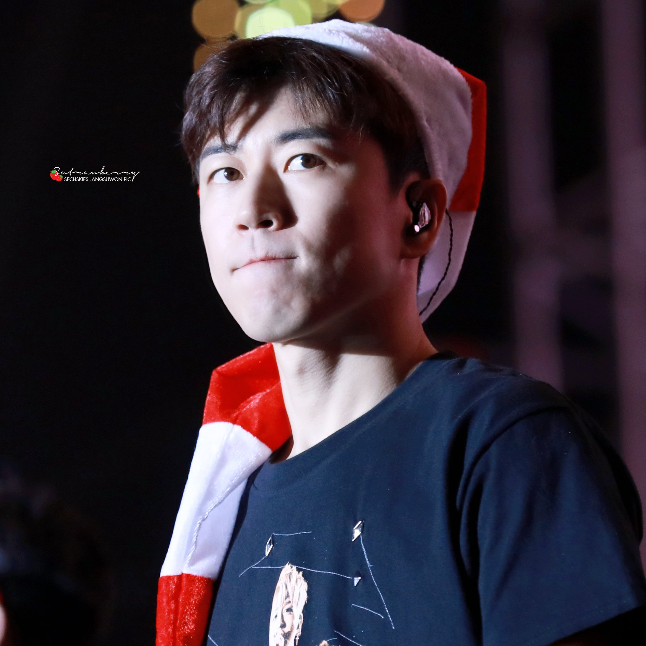 Recent activity shot of SECHSKIES