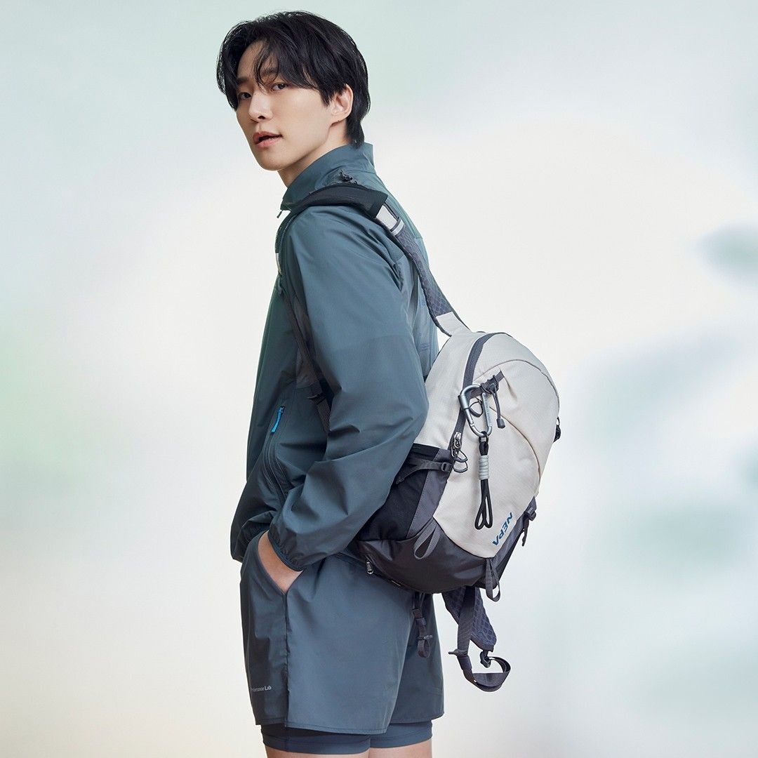 Latest photo of Junho (2PM)
