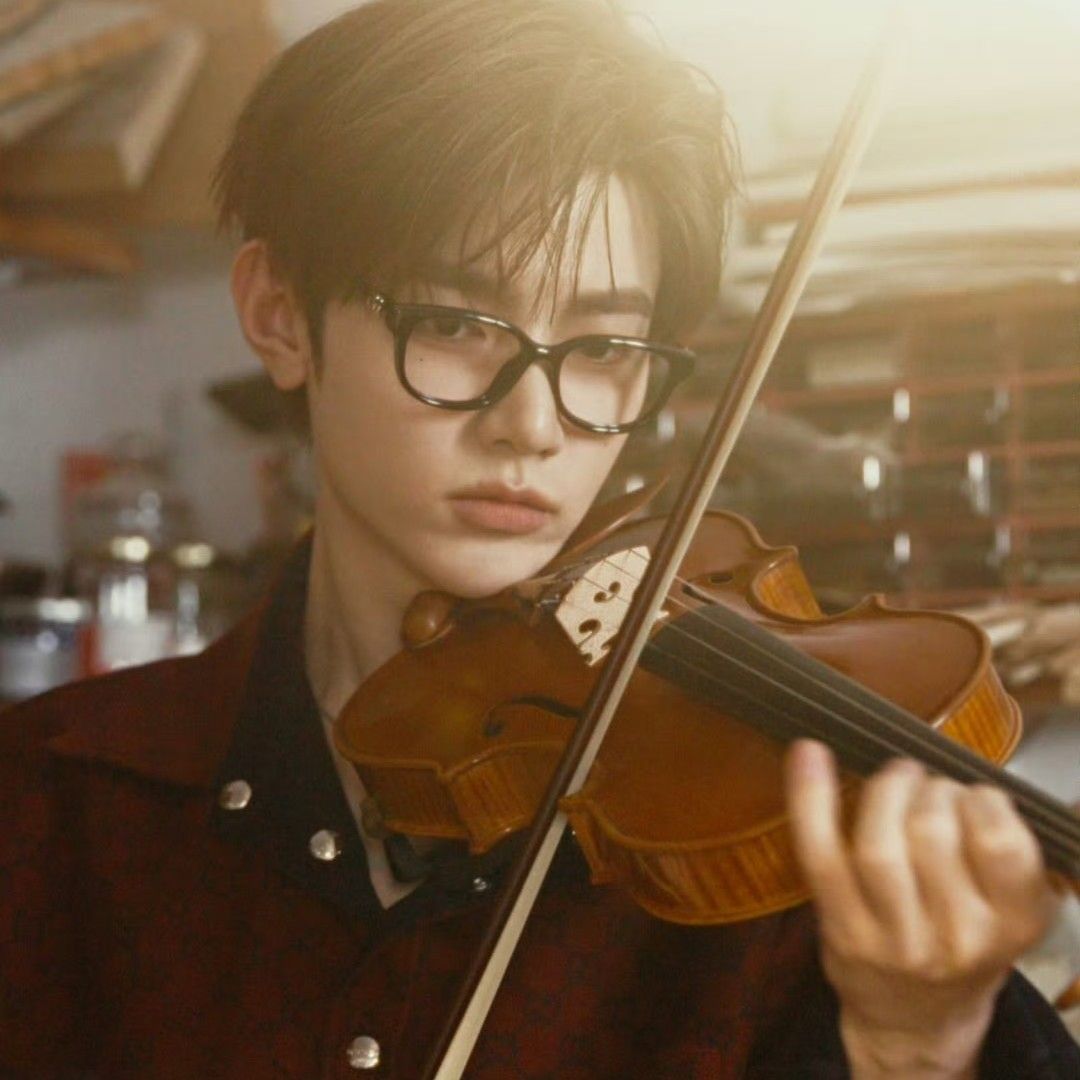 Behind-the-scenes cut of Zhang Hao (ZEROBASEONE)