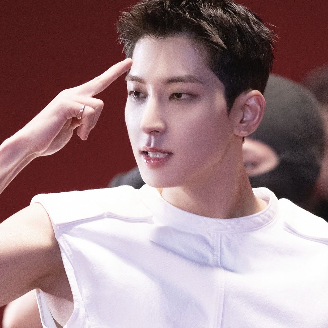 Latest photo of Wonwoo (SEVENTEEN)