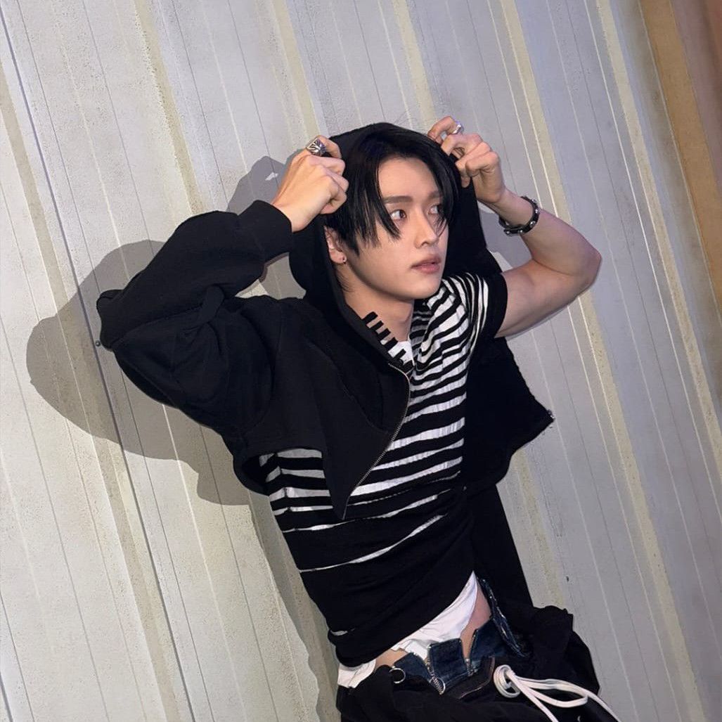Latest photo of Sungchan (RIIZE)