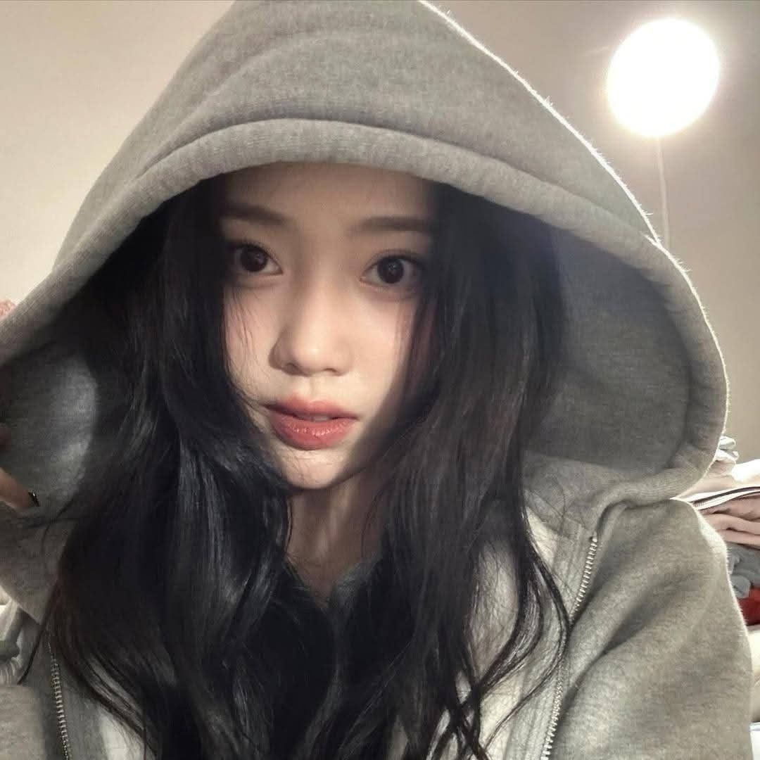 Behind-the-scenes cut of Xiao Ting (Kep1er)