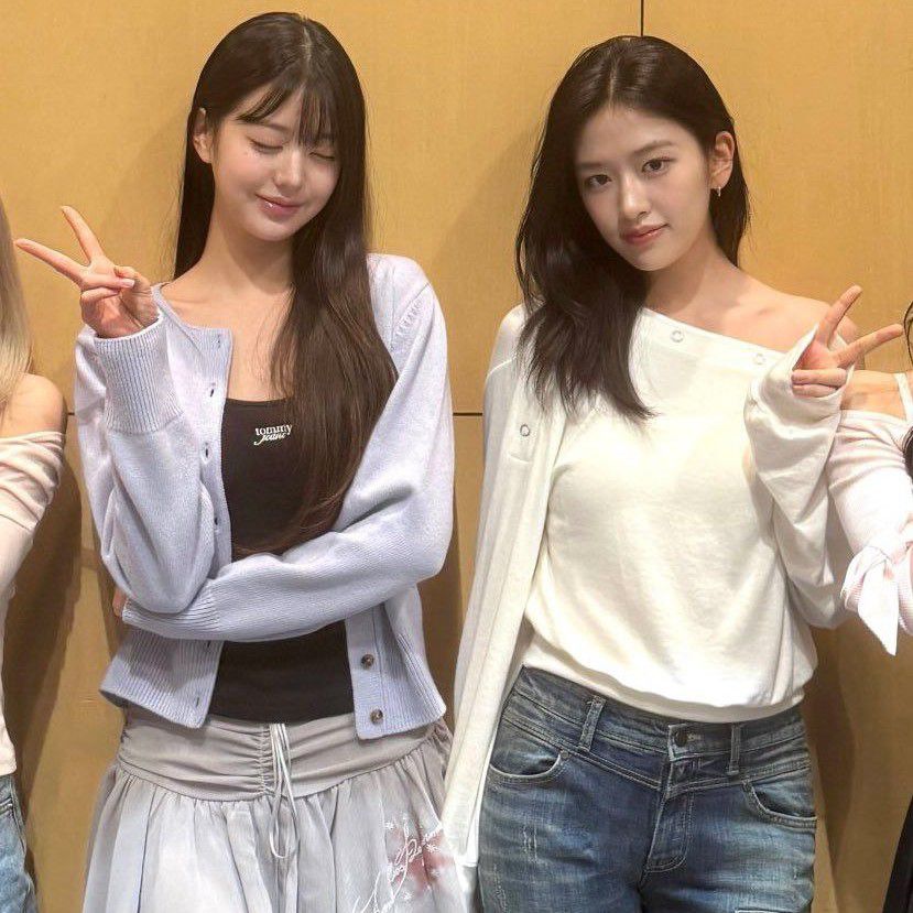 Recent activity shot of An Yujin (IVE)