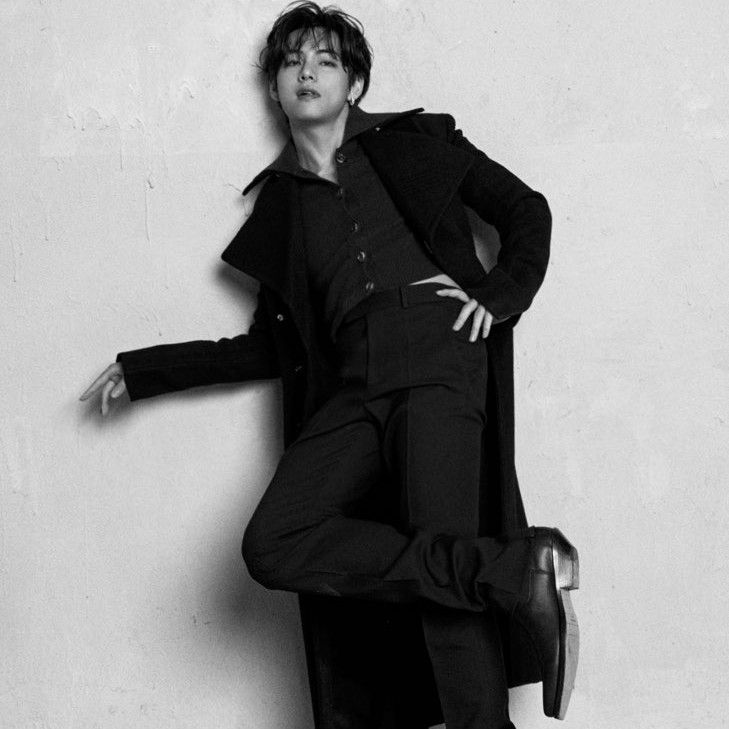 Latest photo of V (BTS)