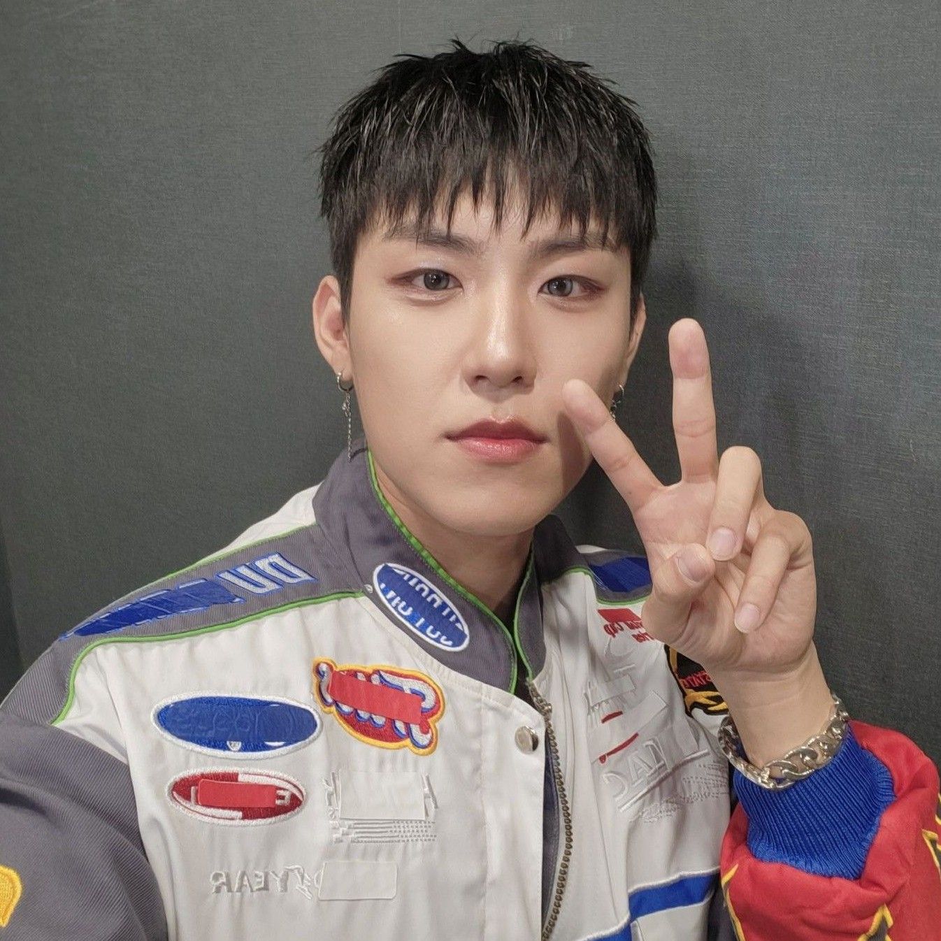 Behind-the-scenes cut of Park Woojin (AB6IX)