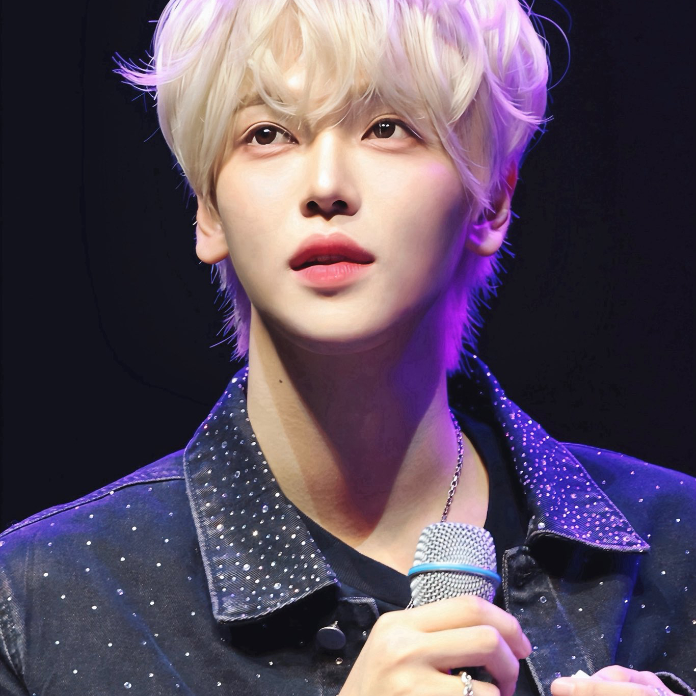 A moment captured by Jang Haneum's fan