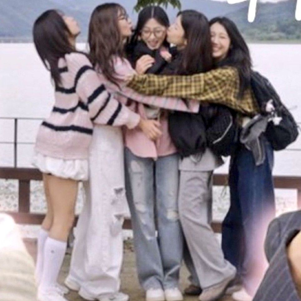 Behind-the-scenes cut of Yoon Bomi (Apink)